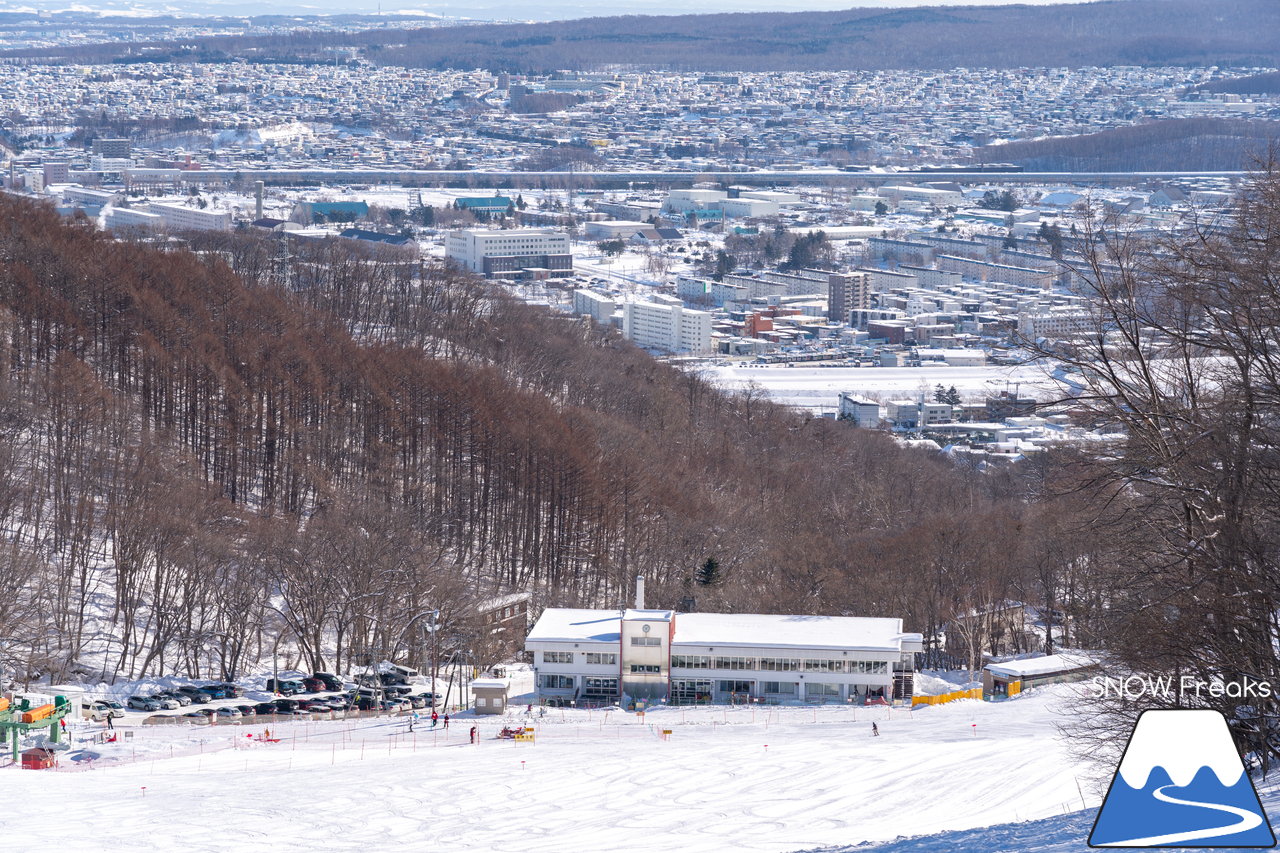 札幌藻岩山スキー場｜本日、雲一つ無い快晴！札幌藻岩山の全10コースの滑走にチャレンジ(^^)/